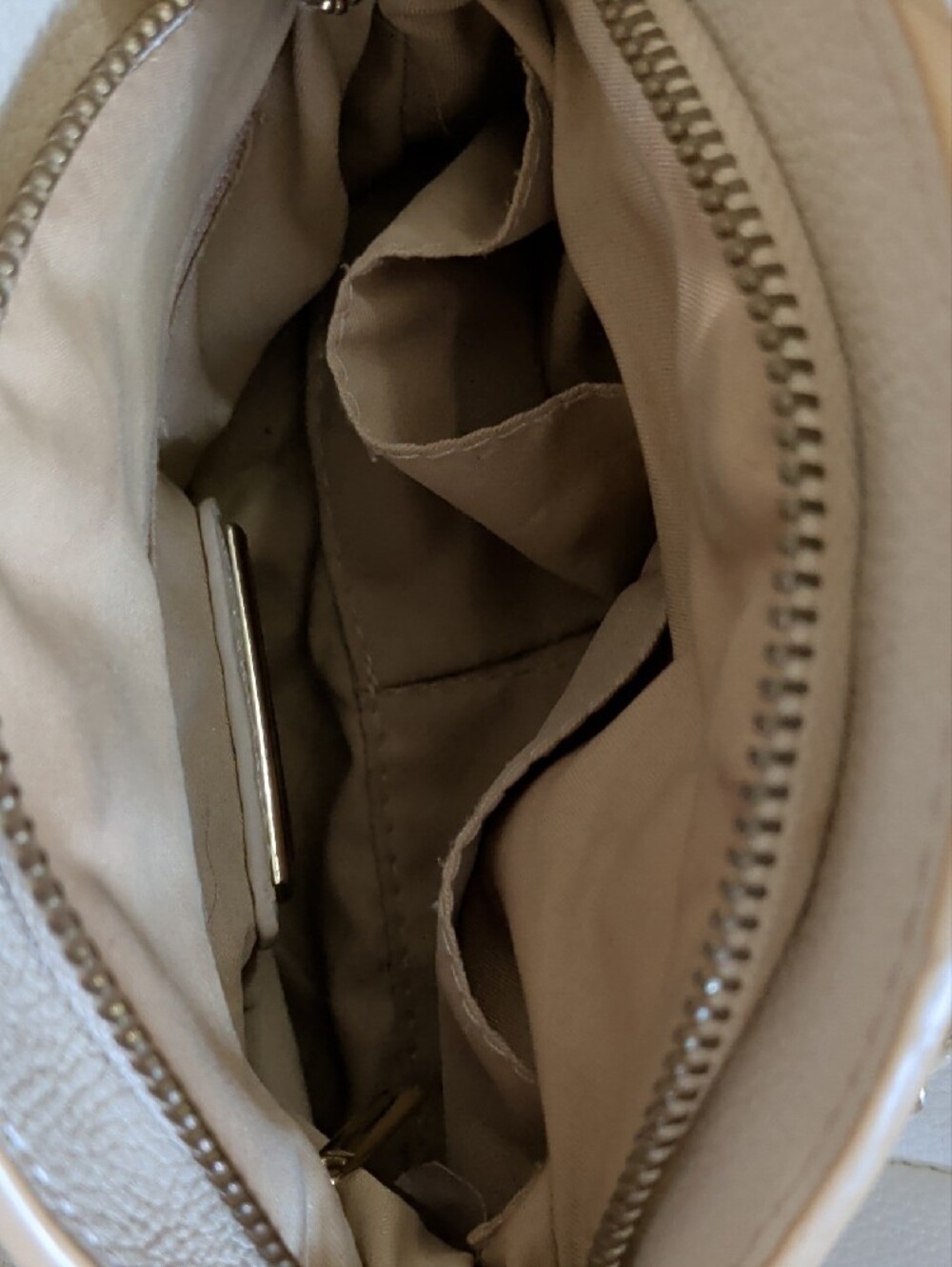 Neutral Ruffled Tassel Cosmetic Pouch - Picture 8 of 9